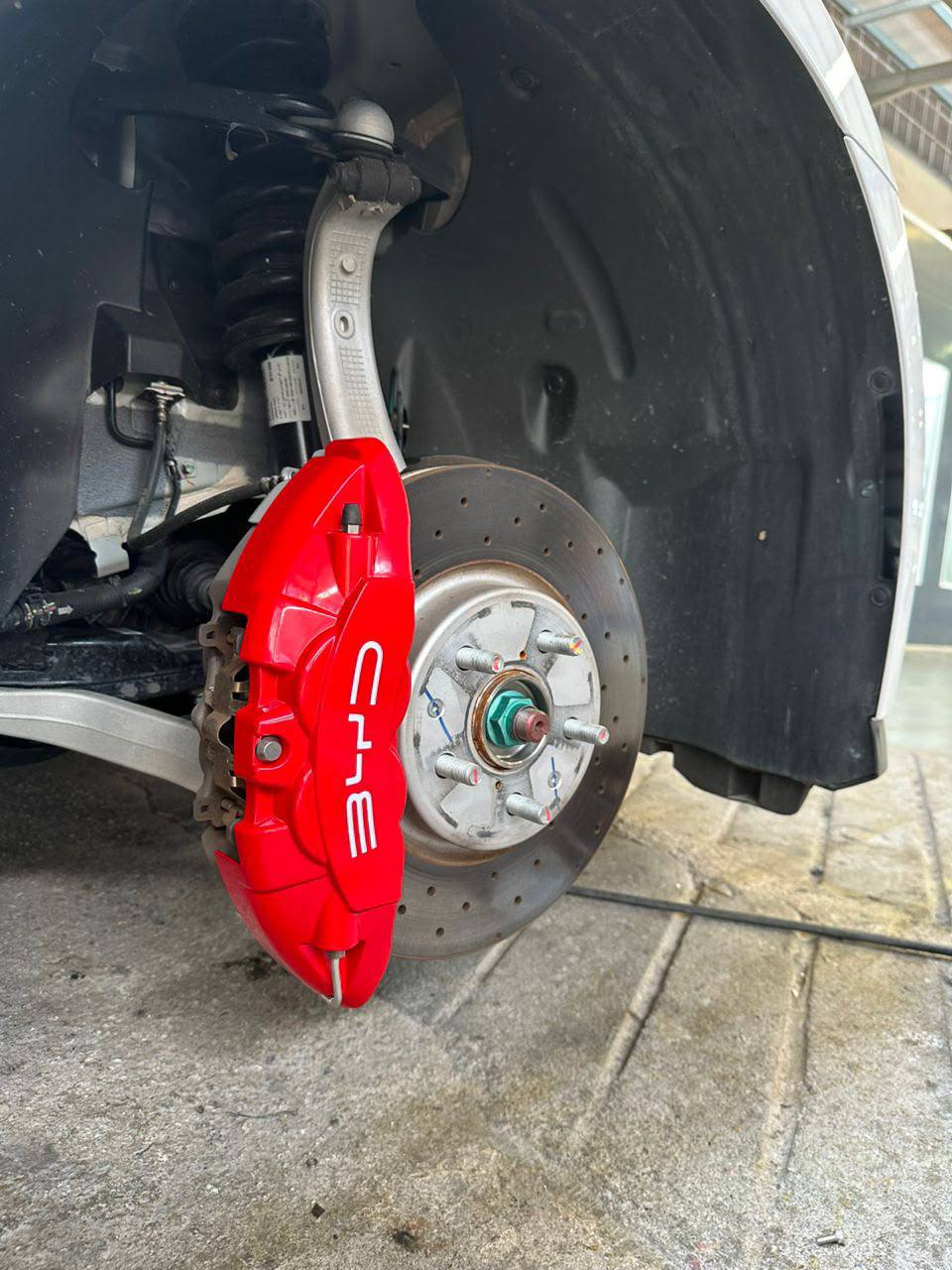 TESLA MODEL Y BRAKE CALIPER COVERS