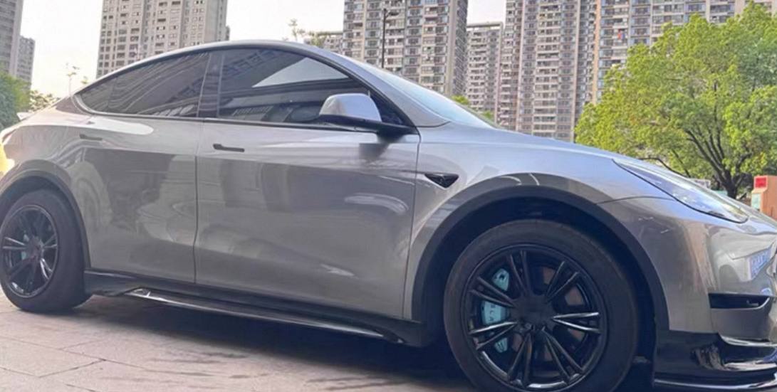 TESLA MODEL Y BRAKE CALIPER COVERS
