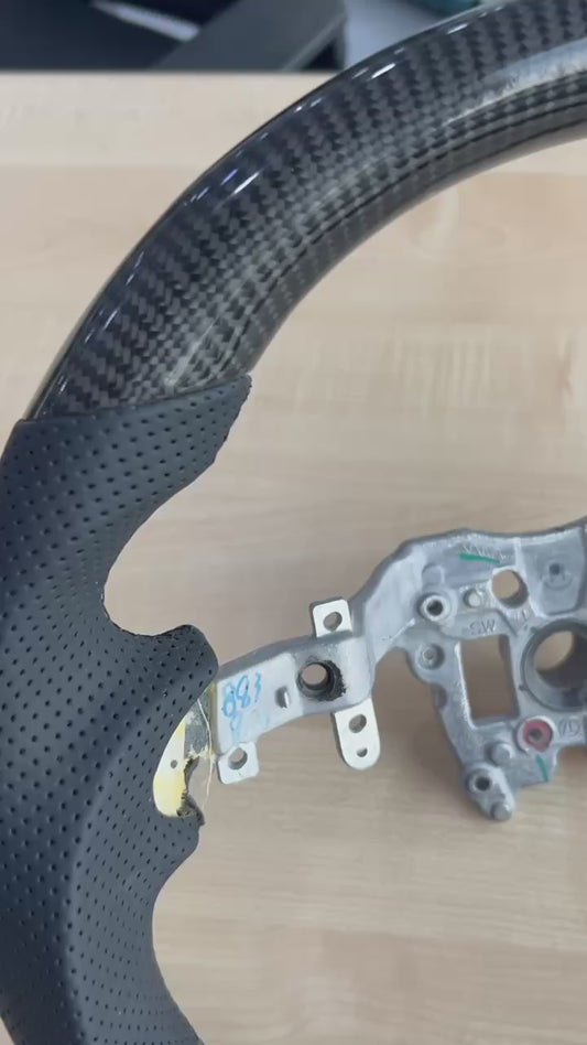 TESLA MODEL Y CARBON FIBER STEERING